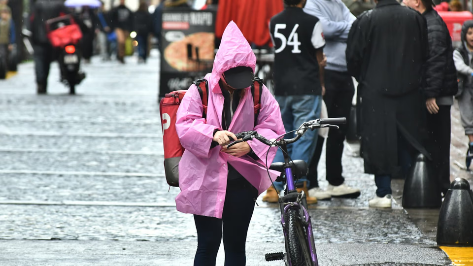 Alerta amarilla por tormentas fuertes para la madrugada de este martes en la Ciudad de Buenos Aires