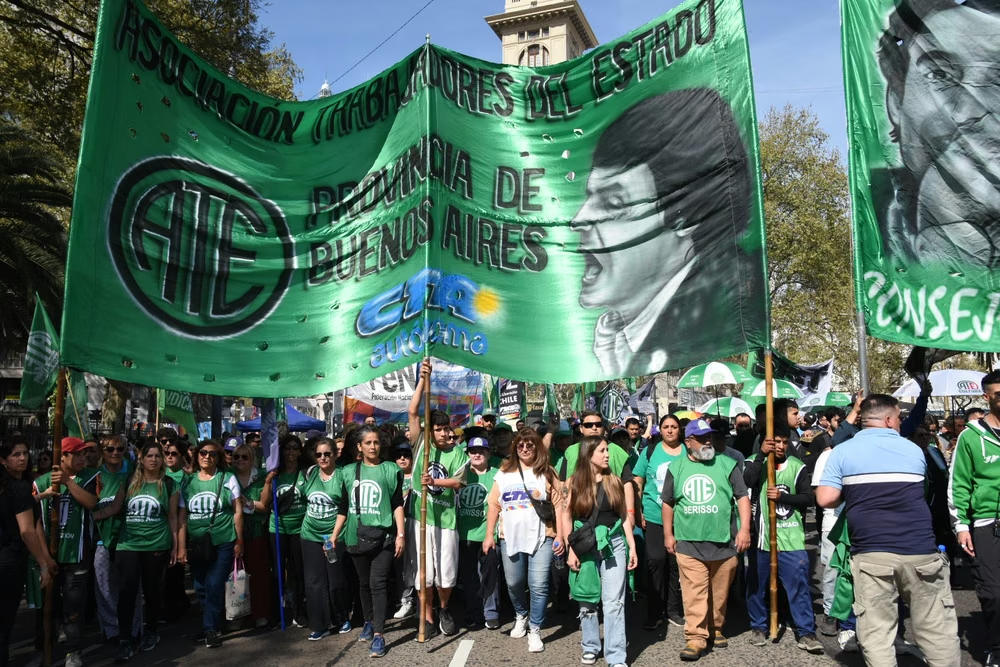 ATE le hace un paro a Kicillof en reclamo de terminar con la precariedad laboral en el Estado