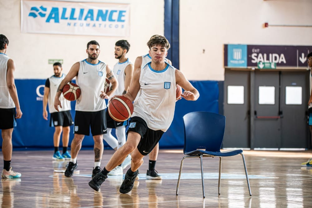 Básquet: Racing definió su plantel para la Liga Argentina, en la que enfrentará a Regatas
