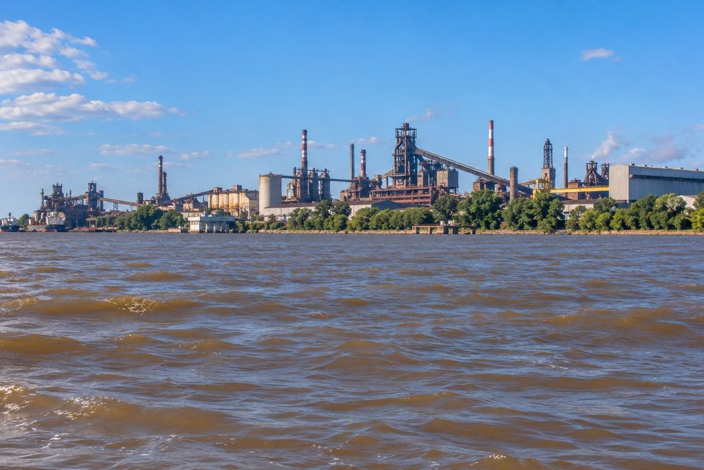 El Paraná volvió a superar los 2 metros en San Nicolás y aguas arriba podría acercarse al nivel de alerta en 15 días