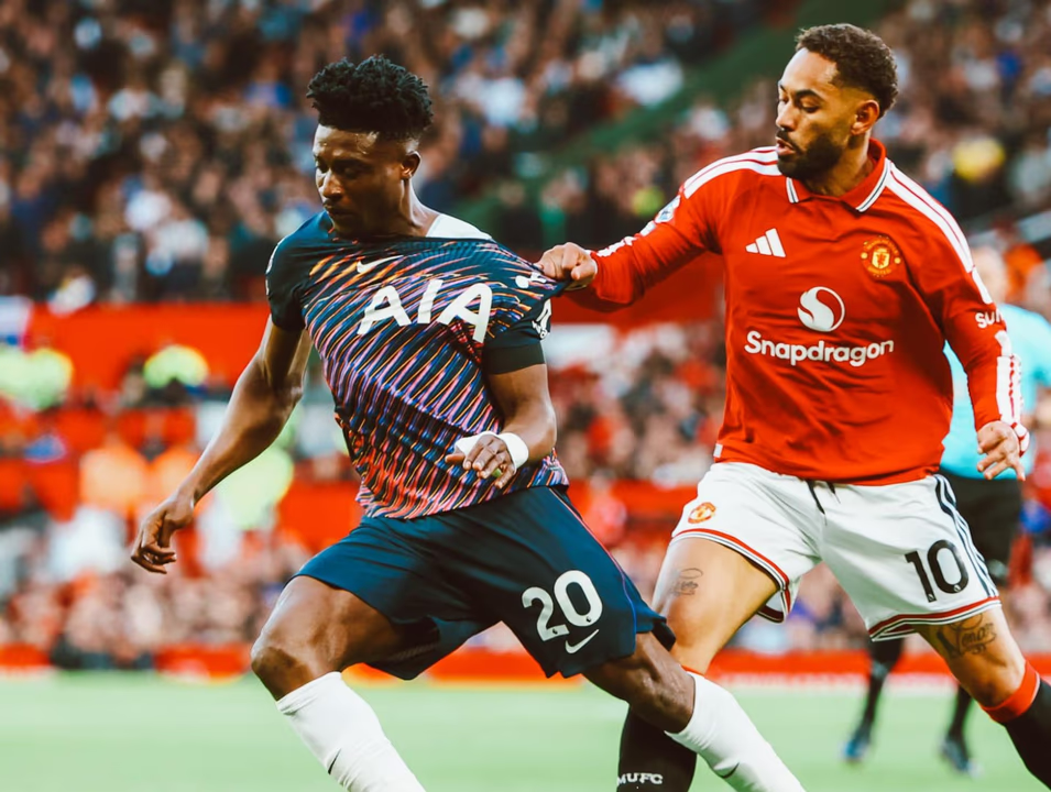 Manchester United empató con Tottenham y no levanta cabeza en la Premier League
