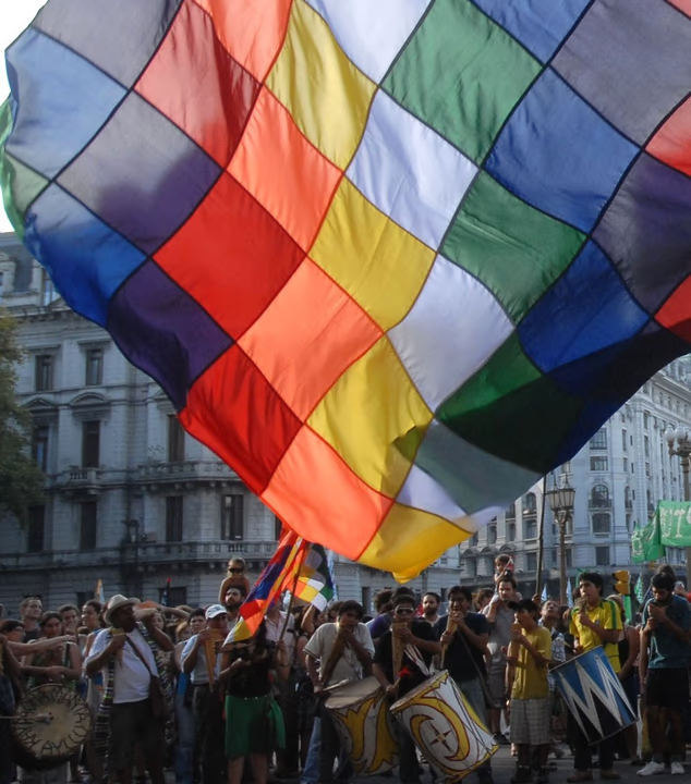 Suspendieron la movilización de pueblos originarios en la puerta de la casa de Cristina Kirchner contra el Día de la Raza