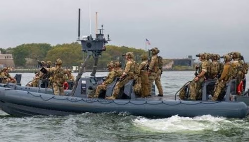 La Guardia Costera de Estados Unidos rescató a 16 personas tras un naufragio en México
