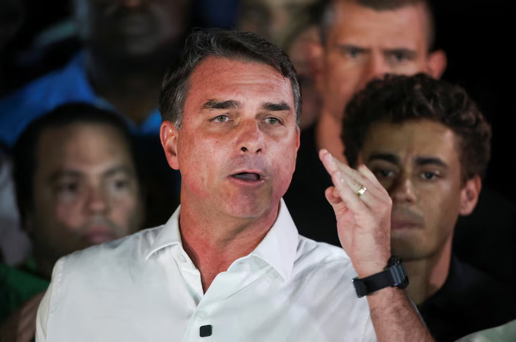 flávio bolsonaro argentina ecuador