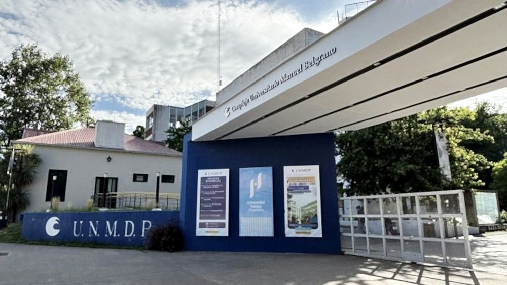 Amenazaron con explosivos y un tiroteo en la Universidad Nacional de Mar del Plata: evacuaron el edificio
